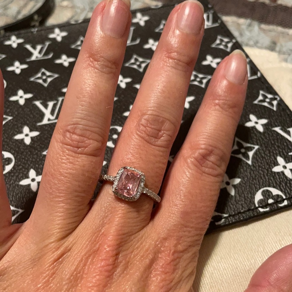 Sparkly pink Princess cut ring